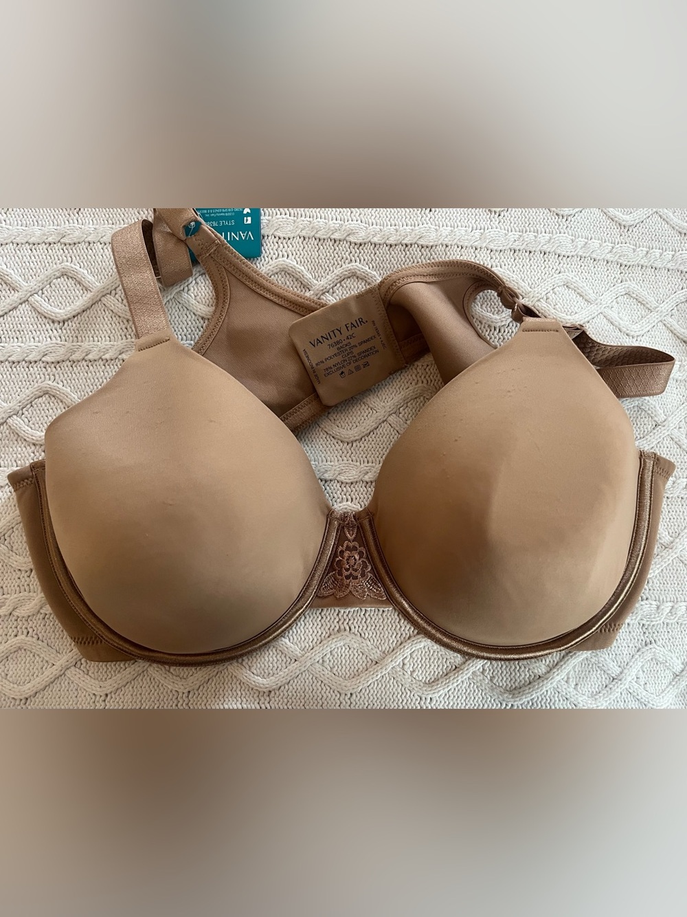 Vanity Fair Smooth Back Bra in Nude, Adjustable, Good Condition Size 42C